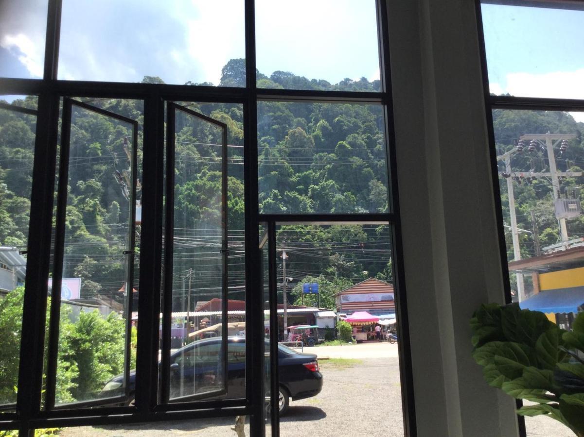 Wake Up @Lanta Hotel : Cafe Koh Lanta Ngoại thất bức ảnh